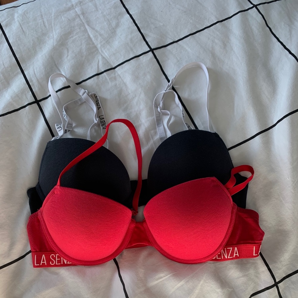 LA SENZA - bundle of 2 bras